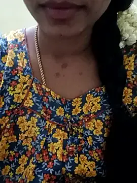 SophieBlaake – webcam model profile photo Image 9