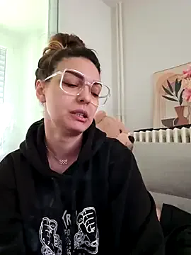 TifanyCadavid – webcam model profile photo Image 2