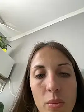 CassieGil – webcam model profile photo Image 6