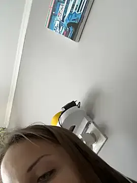 CassieGil – webcam model profile photo Image 9