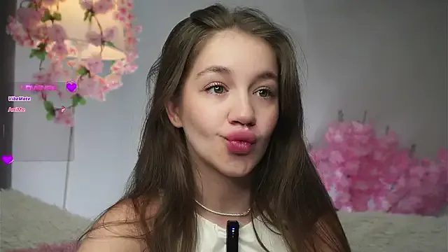 CassieGil – webcam model profile photo Image 4