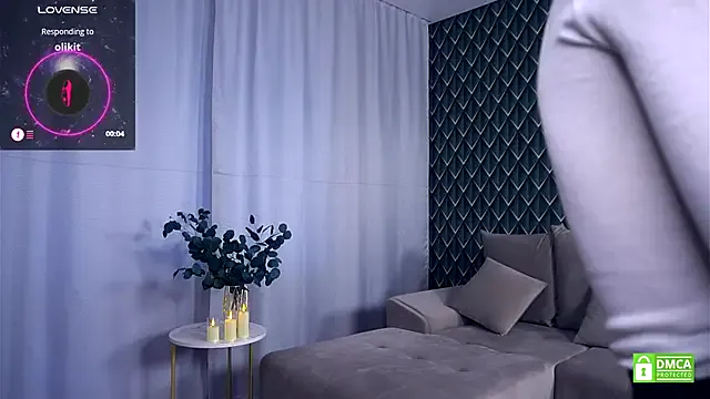 GLAMYR252 – webcam model profile photo Image 10