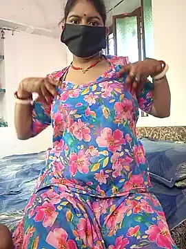 Holly-Glamour – webcam model profile photo Image 3