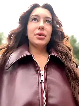 NiaPineda – webcam model profile photo Image 3