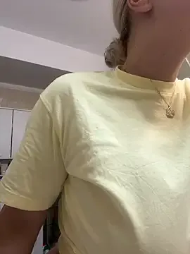 NoaRivas – webcam model profile photo Image 5