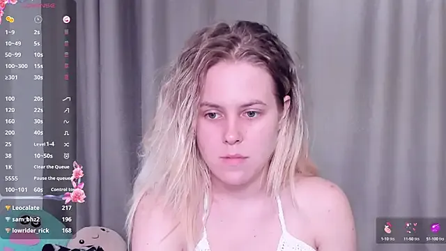 MartinaWolf – webcam model profile photo Image 2