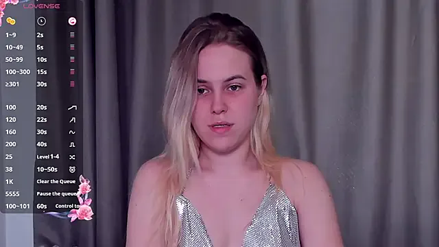 MartinaWolf – webcam model profile photo Image 4