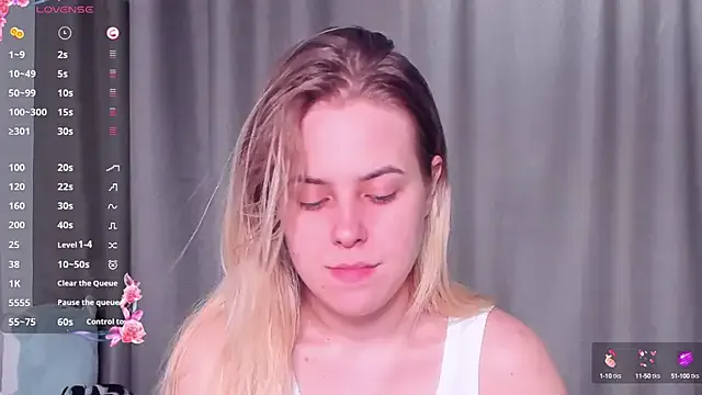 MartinaWolf – webcam model profile photo Image 7