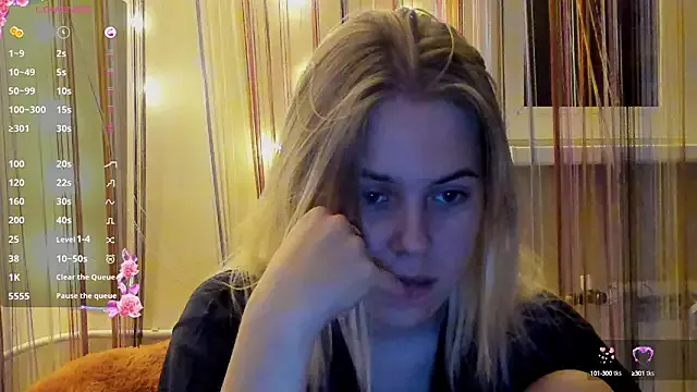 MartinaWolf – webcam model profile photo Image 8