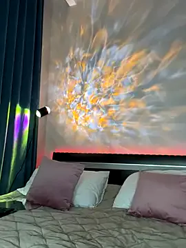 PearlQuinn – webcam model profile photo Image 4