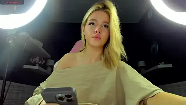 Emma_Lunny – webcam model profile photo Image 13