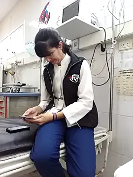 AMANDDATS – webcam model profile photo Image 5