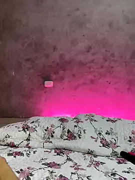 PaulinaSwift – webcam model profile photo Image 7