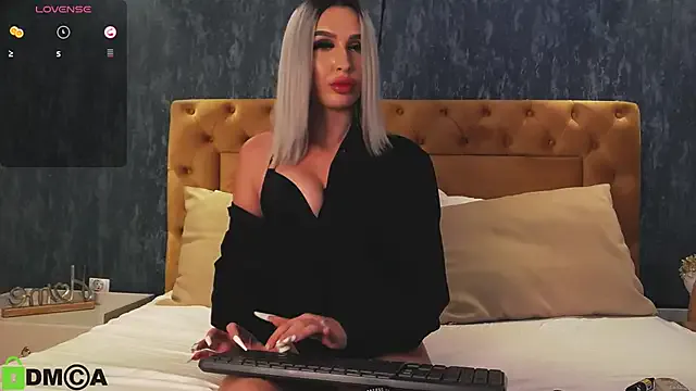 AriannaLure – webcam model profile photo