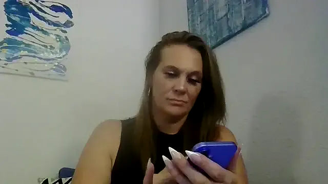 AriBelle – webcam model profile photo Image 2