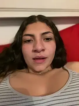 AuroraRuiz – webcam model profile photo Image 4