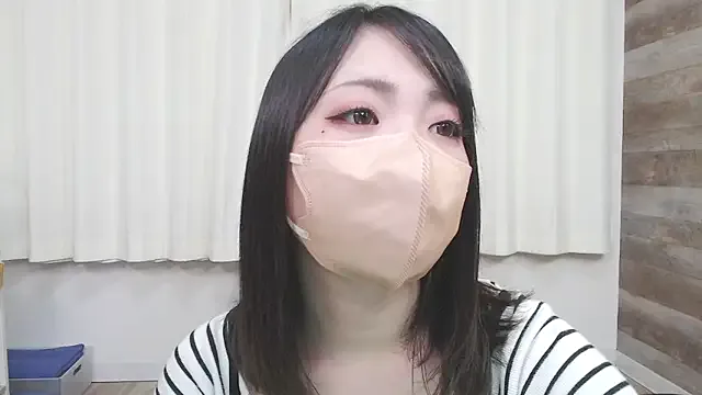 SerenaVelour – webcam model profile photo Image 5