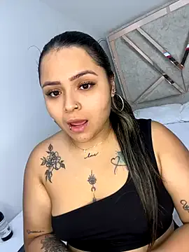 SabrinaJade – webcam model profile photo Image 14