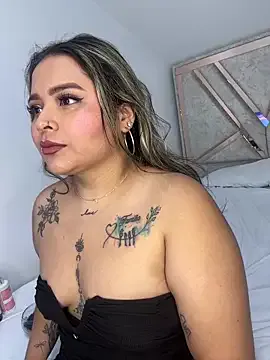 SabrinaJade – webcam model profile photo Image 15