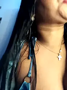 ArieliciousXXX – webcam model profile photo Image 10