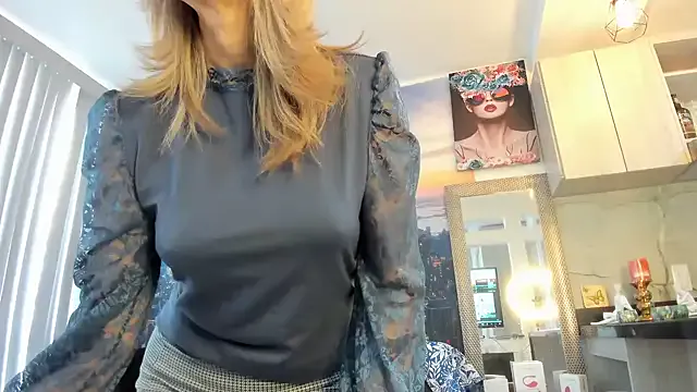 LiLi_Piiink – webcam model profile photo Image 12