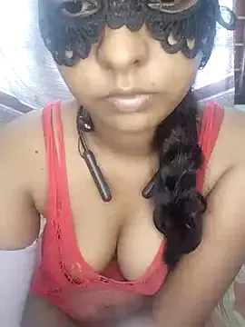 CassieGil – webcam model profile photo Image 4