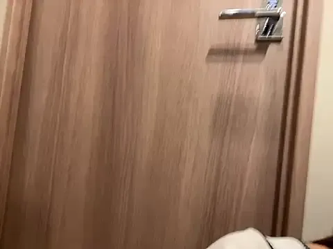 AudreySpanksFuck- – webcam model profile photo Image 8