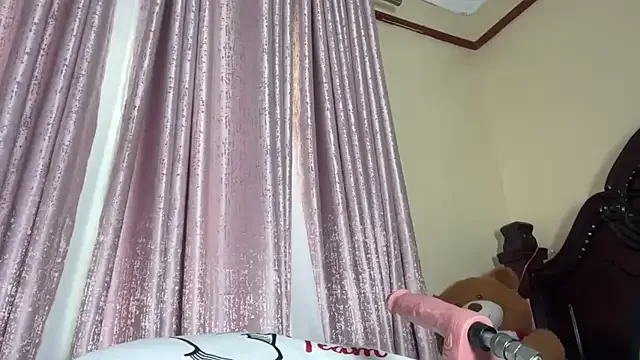 DaffneMiller – webcam model profile photo Image 10