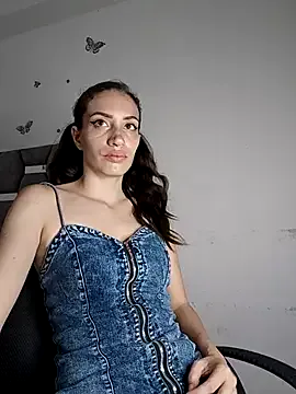 SashCarter – webcam model profile photo Image 4