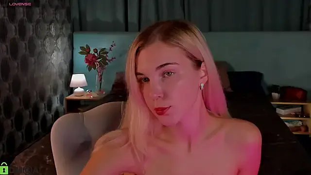 nicdani_1 – webcam model profile photo Image 4