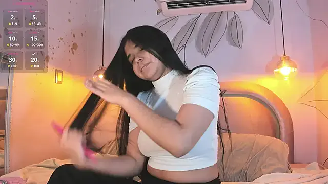 Julianna6532 – webcam model profile photo Image 8