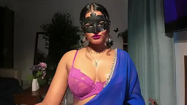 CassieGil – webcam model profile photo Image 15