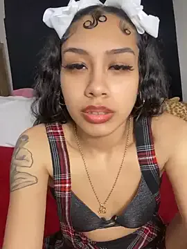 AmyBelmontt – webcam model profile photo Image 5