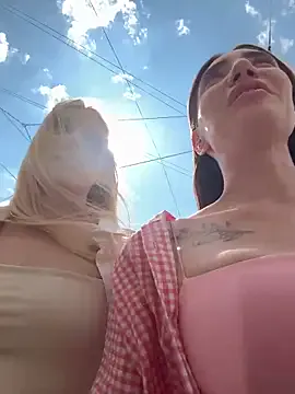 AvaMaddisson – webcam model profile photo Image 2