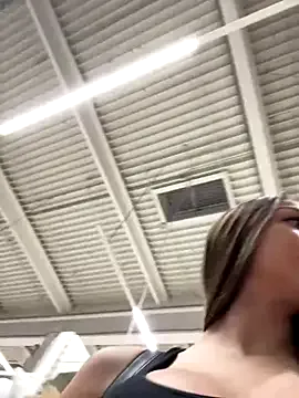 magic_rousse – webcam model profile photo Image 7