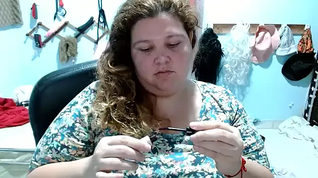 JuliaQuinn – webcam model profile photo Image 2