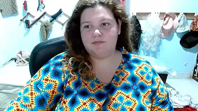 JuliaQuinn – webcam model profile photo Image 3