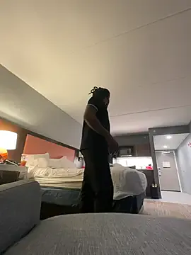 EvaAmanti – webcam model profile photo Image 2