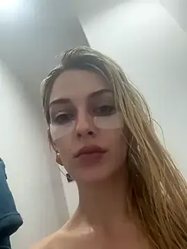 XStormy – webcam model profile photo Image 7