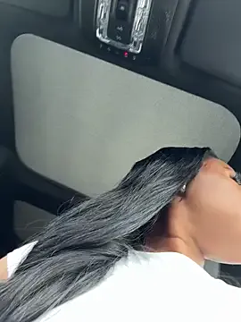 AmyBelmontt – webcam model profile photo Image 14