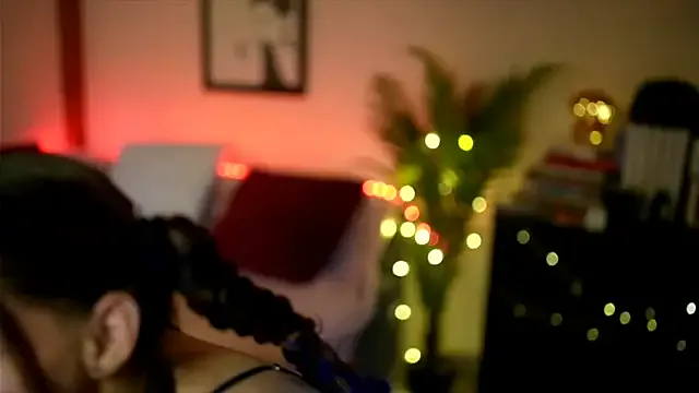 Miah_Hills – webcam model profile photo Image 11