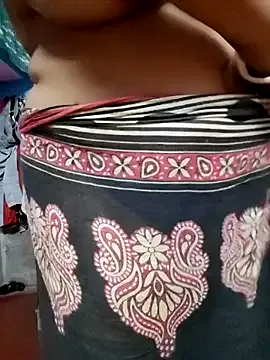 AmyBelmontt – webcam model profile photo Image 4