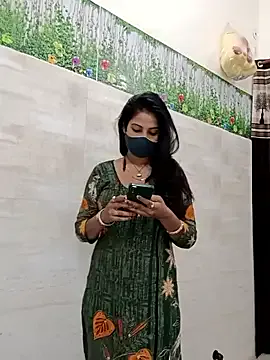 Brilliant-Kiss – webcam model profile photo Image 11