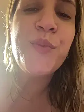 AmyBelmontt – webcam model profile photo Image 7