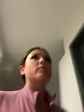 ZoeyReed – webcam model profile photo Image 16