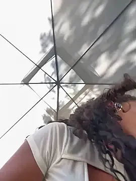 CassieGil – webcam model profile photo Image 3