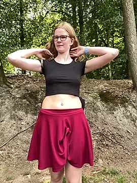 KaraNoir – webcam model profile photo Image 12