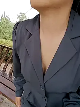 AbrilSilva – webcam model profile photo Image 3