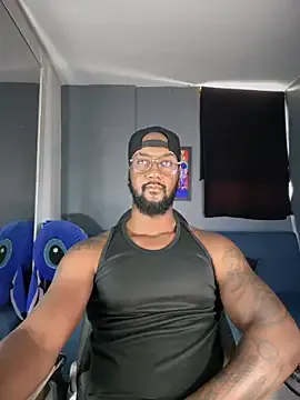 ReinaDelRey – webcam model profile photo Image 3