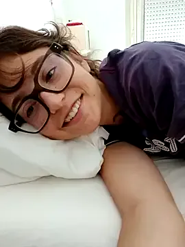 CheerryX – webcam model profile photo Image 10